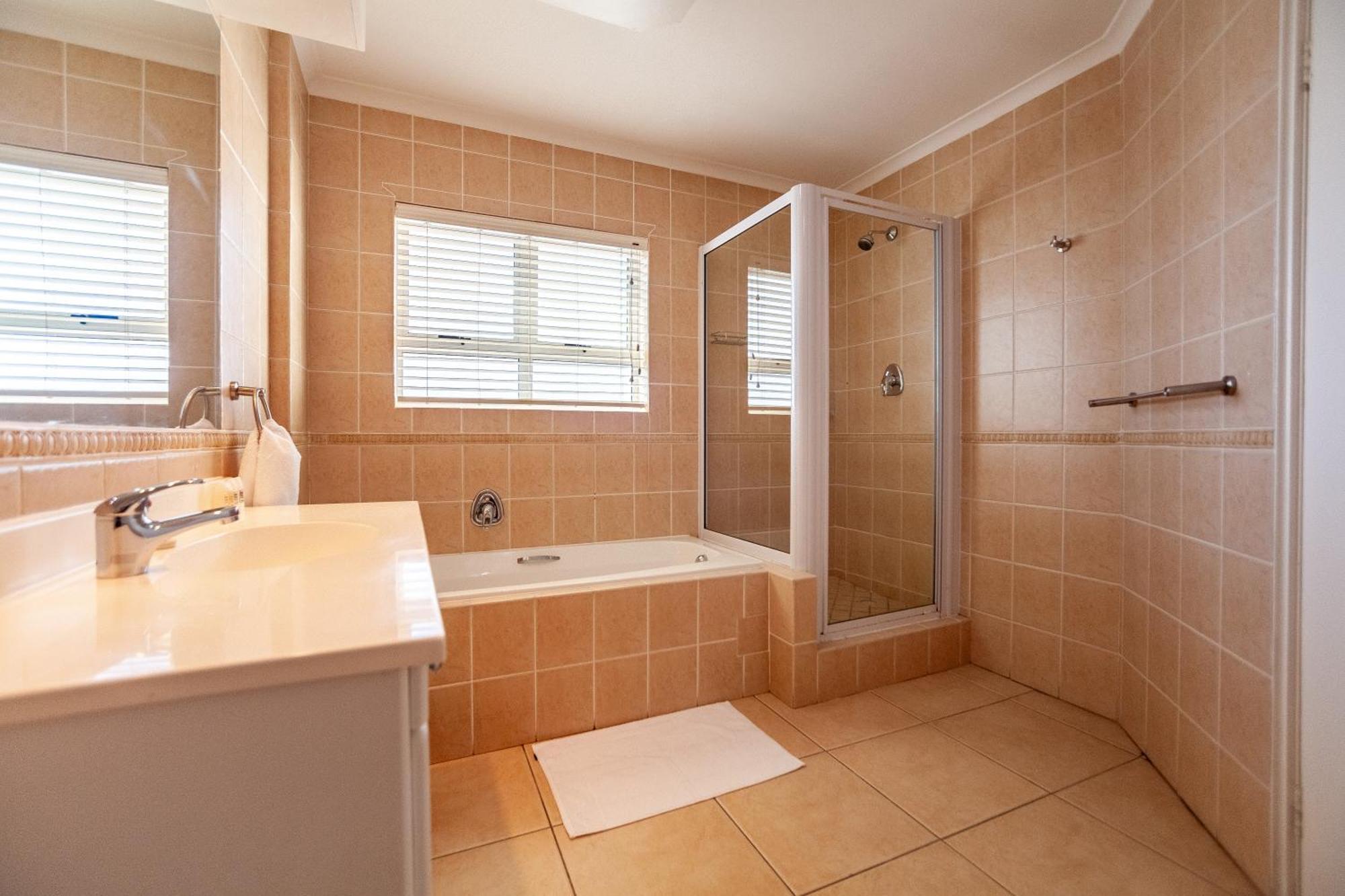 Luxury Ocean View Beachfront 2 Bed Apartment -206 The Waves, Blouberg, Cape Town Bloubergstrand Luaran gambar